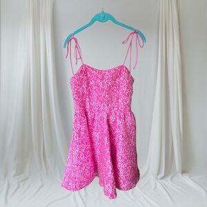 🌸 Pink Floral Tie-Strap Mini Dress –